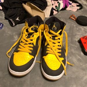jordan 1 mid